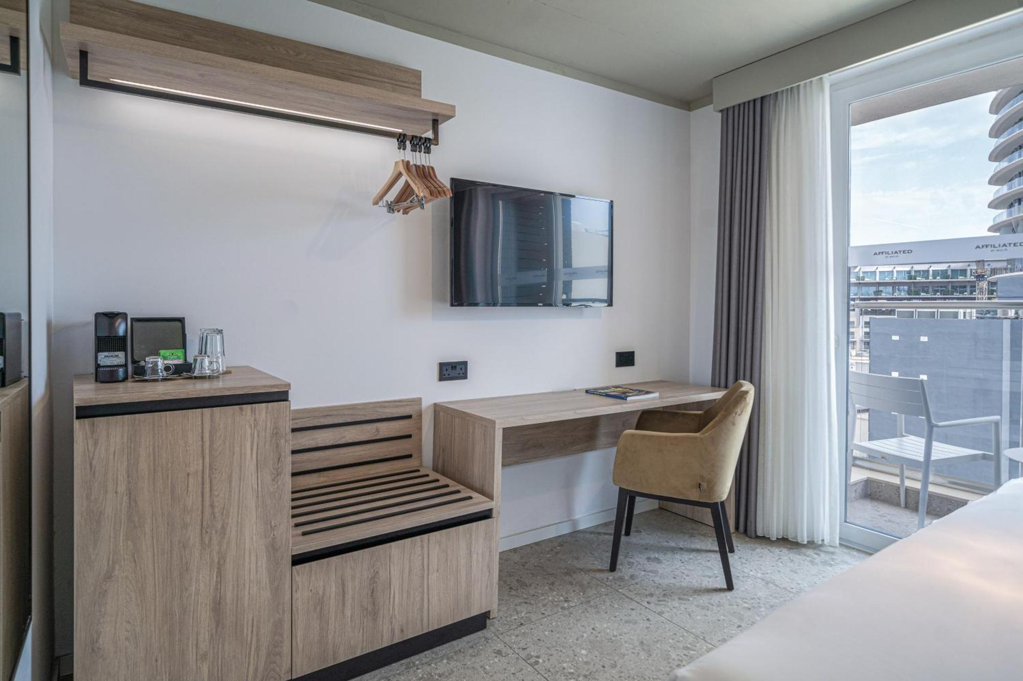 Saint Julian's Hotel Mistral St Julian'S, Affiliated By Melia מראה חיצוני תמונה