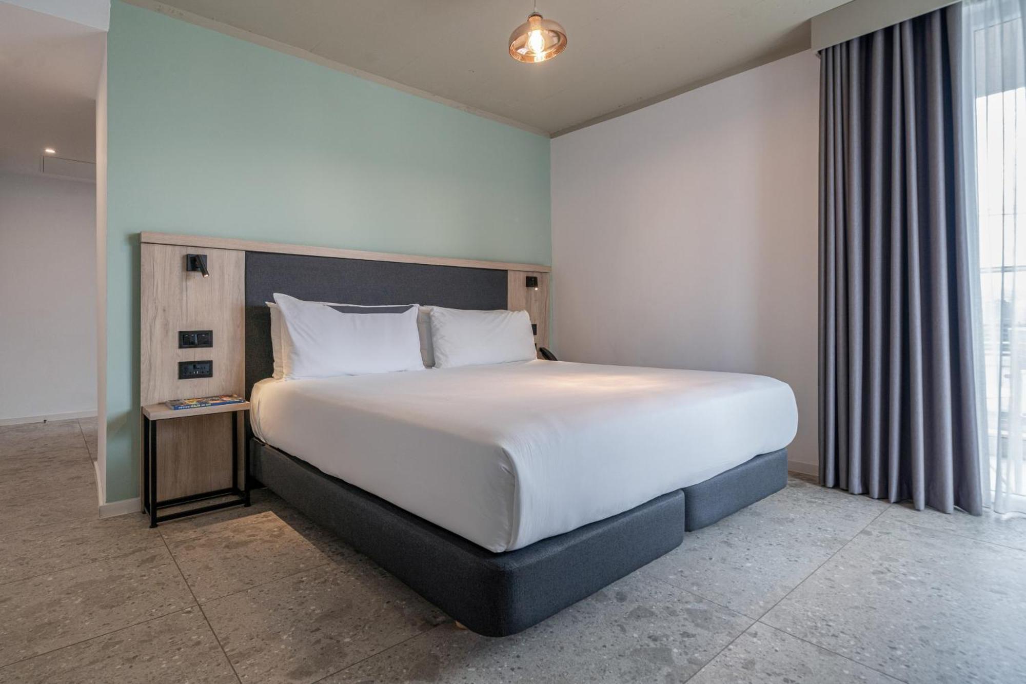 Saint Julian's Hotel Mistral St Julian'S, Affiliated By Melia מראה חיצוני תמונה